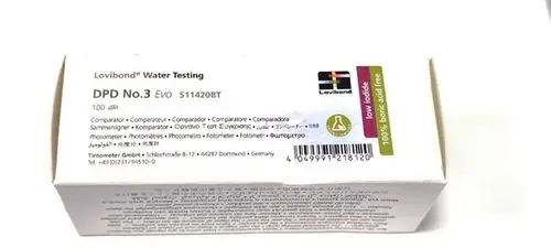 White box mit Wasser-Testtabletten, gekennzeichnet als DPD No.3 Evo, von der Marke Grünbeck, enthält 100 Tabletten für die Wasseranalyse.